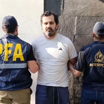 Detienen-en-Argentina-al-contralmirante-Fernando-Farias-Laguna-senalado-por-huachicol-fiscal