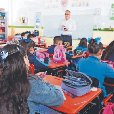 Comites-de-la-Nueva-Escuela-Mexicana-exigen-refundacion-de-la-SEP-tras-marcha-del-15-de-mayo