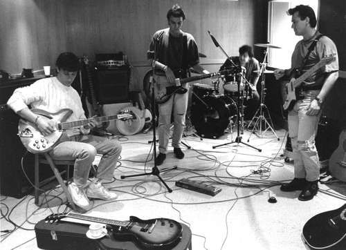Hombres-G-estrena-el-documental-Los-mejores-anos-de-nuestra-vida