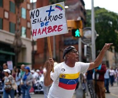 Sindicatos-protestan-en-Caracas-por-aumento-al-ingreso-minimo-integral-que-califican-de-burla