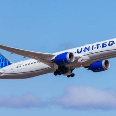 United-regresa-a-Newark-por-alerta-de-dispositivo-Bluetooth