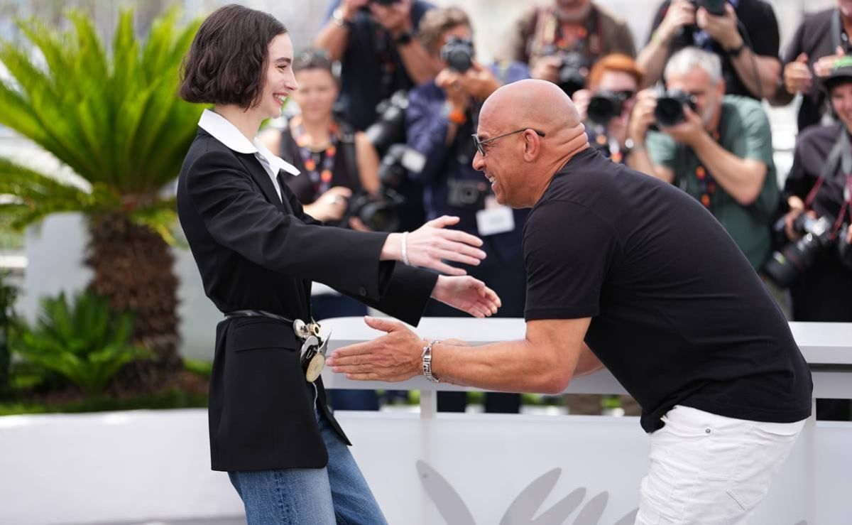 Vin-Diesel-abraza-a-la-hija-de-Paul-Walker-y-se-emociona-en-Cannes