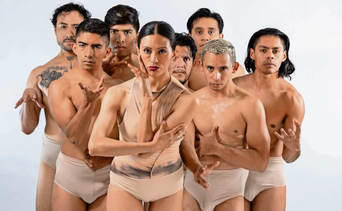 Oscar-Ruvalcaba-lleva-la-astrologia-a-la-danza-con-Heroes-y-leyendas