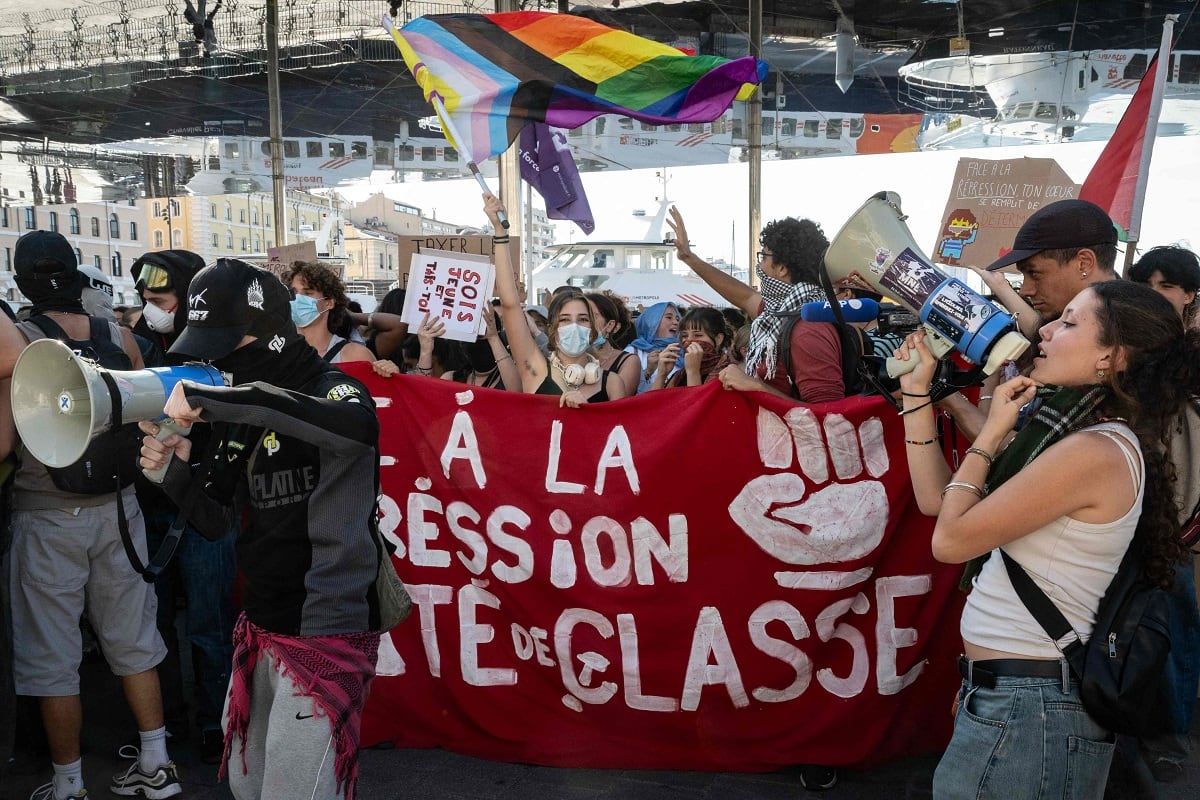Adolescente-de-15-anos-pierde-una-mano-durante-protestas-estudiantiles-en-Francia