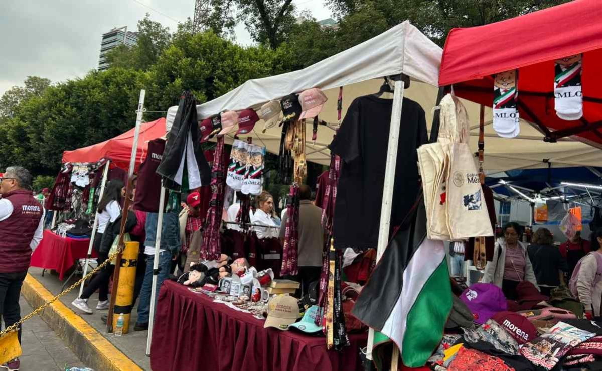 Amlitos-y-toallas-de-Harfuch-destacan-entre-la-mercancia-por-los-XV-anos-de-Morena