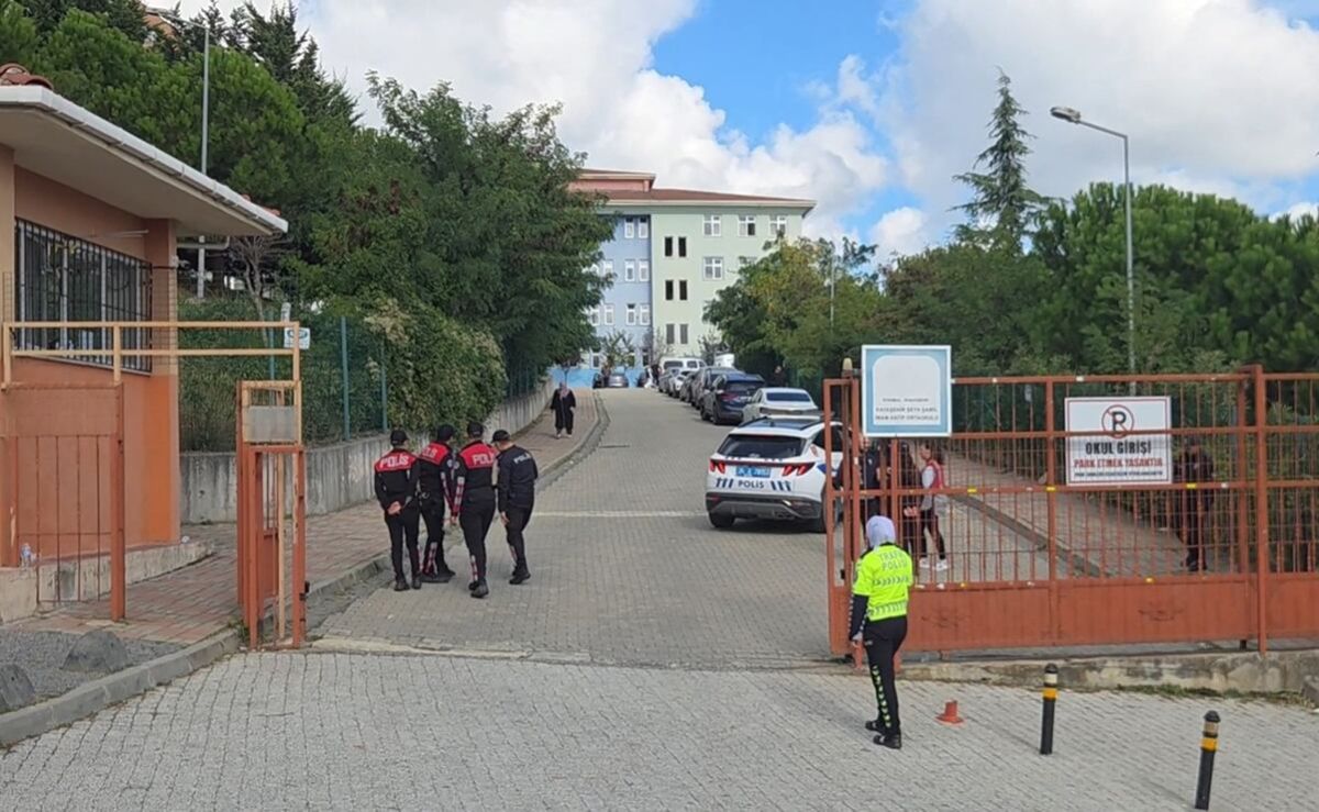 Ataque-con-cuchillo-en-escuela-de-Estambul-deja-una-estudiante-muerta-y-siete-heridas