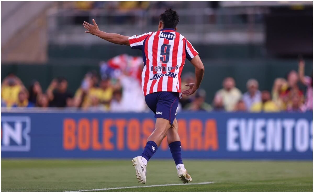 Chivas-vence-2-0-al-America-con-doblete-de-Angel-Sepulveda-en-Oakland