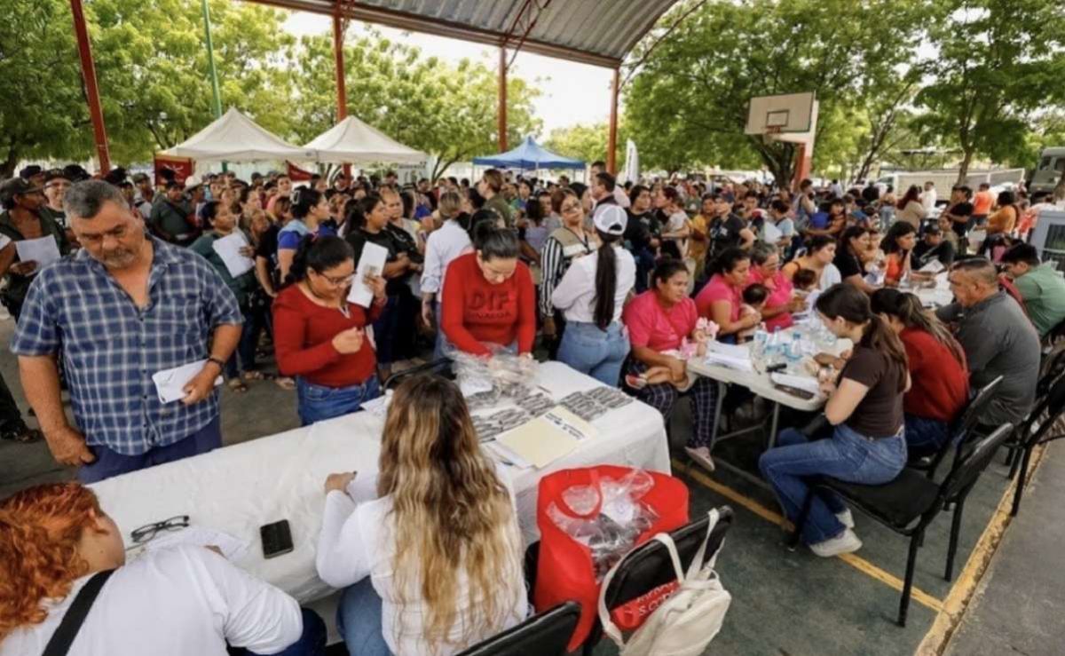 DIF-Sinaloa-entrega-apoyos-a-450-familias-afectadas-por-lluvias-y-marejadas-en-El-Rosario