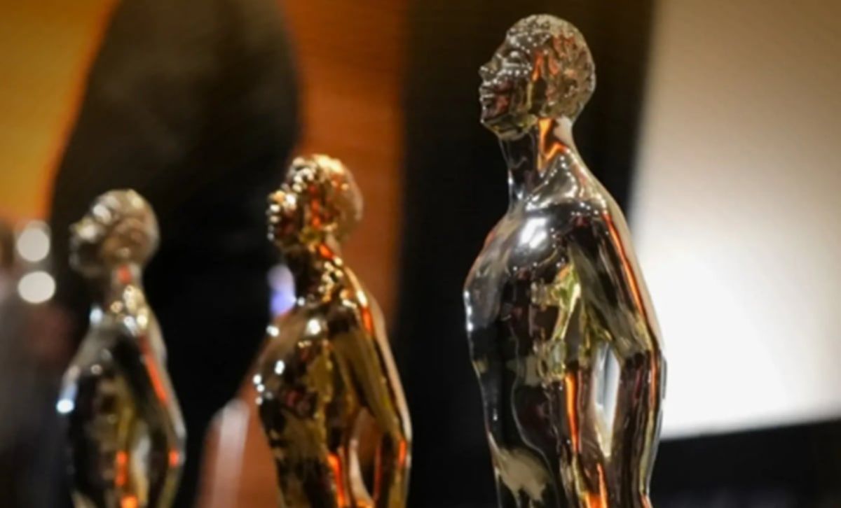 En-el-camino-gana-Mejor-Pelicula-y-comparte-el-premio-a-Mejor-Direccion-en-los-Ariel-2026