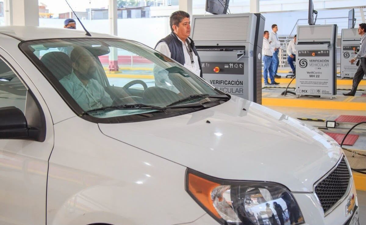 Estos-autos-deben-verificar-en-octubre-de-2026-en-CDMX-y-Edomex