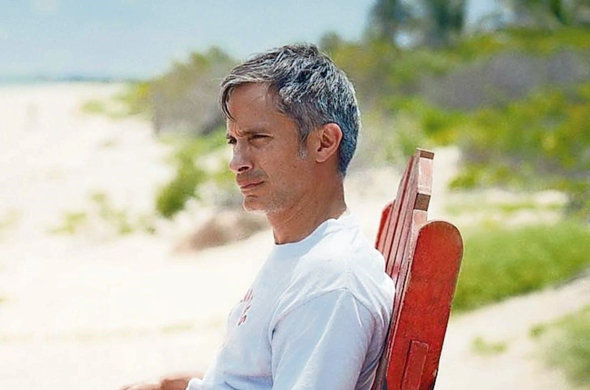 Gael-Garcia-Bernal-explora-la-identidad-y-el-poder-en-Hombre-al-agua