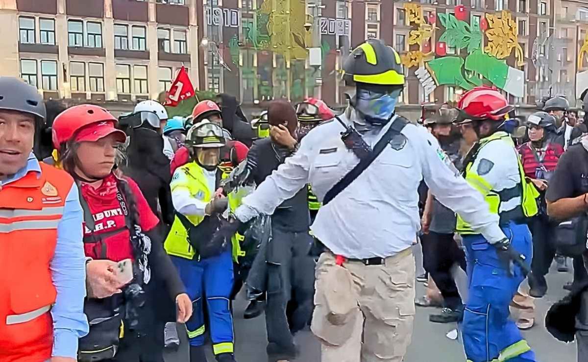 Joven-de-17-anos-resulta-lesionado-con-una-bomba-molotov-durante-marcha-del-2-de-octubre-en-CDMX