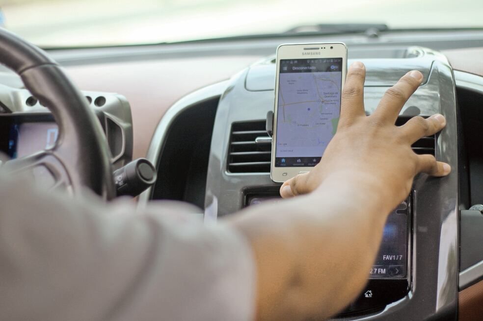PRI-propone-permitir-Uber-y-DiDi-en-aeropuertos-y-centrales-de-autobuses