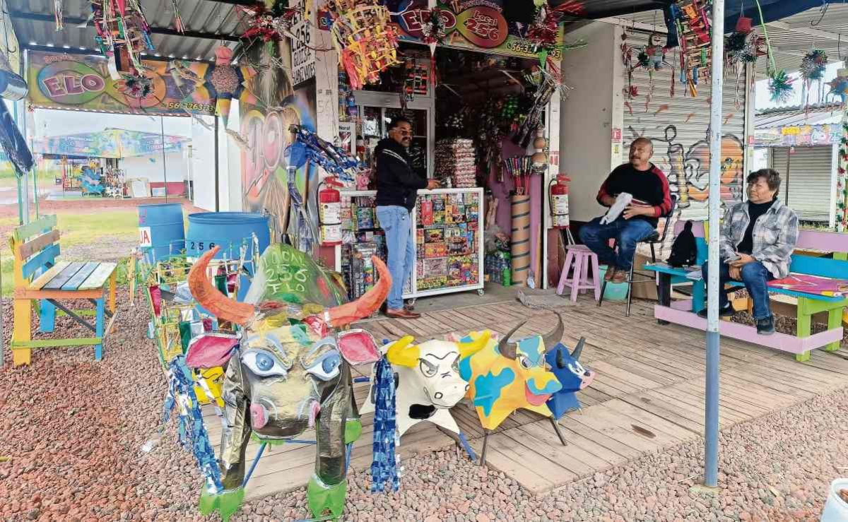 Ventas-de-pirotecnia-en-Tultepec-caen-hasta-100-tras-restricciones-y-decomisos