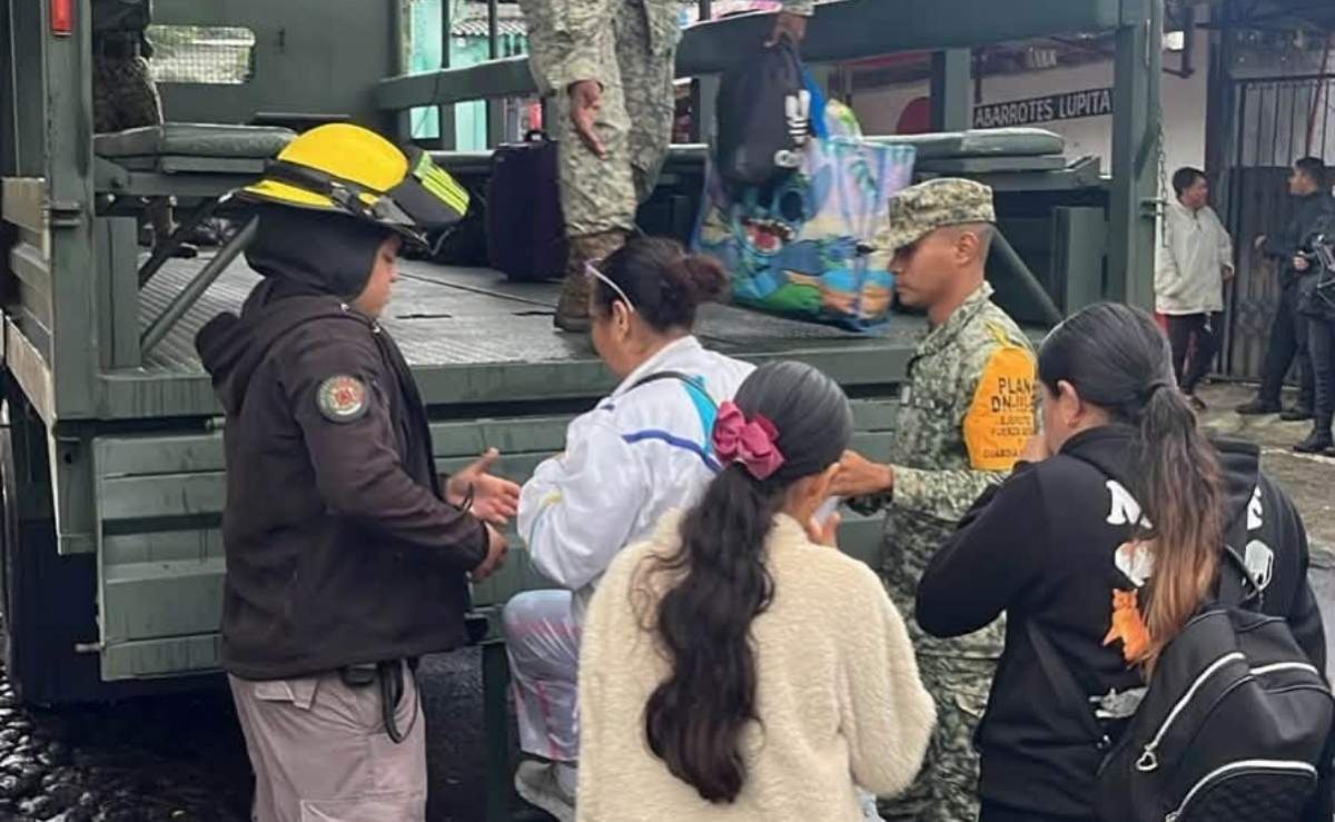 evacuan-la-becerrera-en-comala-ante-posibles-efectos-del-huracan-simon