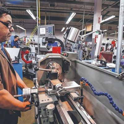 la-industria-nacional-avanza-0-6-en-agosto-y-liga-tres-meses-de-crecimiento
