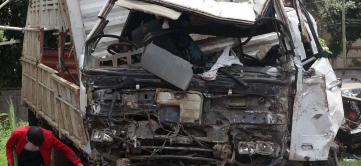 mueren-22-personas-tras-choque-frontal-entre-autobus-y-camion-en-kenia