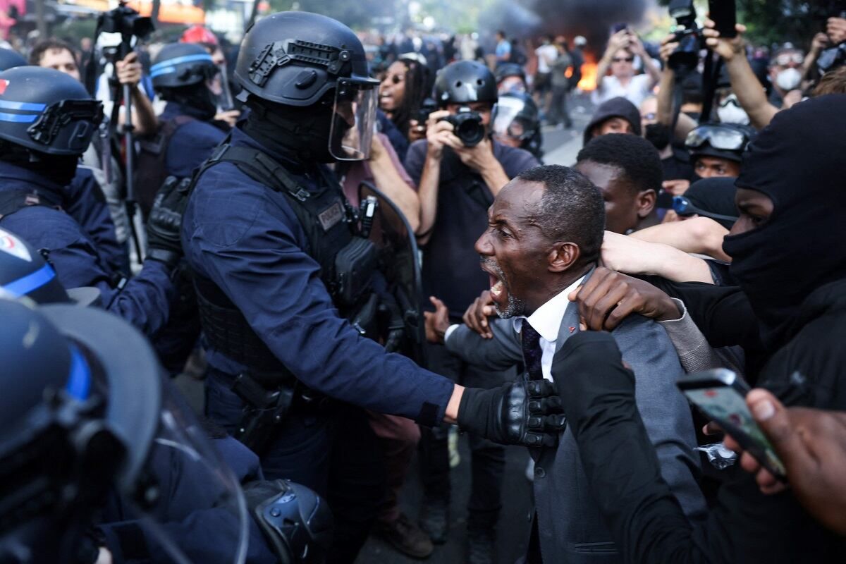 ¿Quien-es-Bally-Bagayoko-el-alcalde-de-Saint-Denis-que-se-interpuso-entre-policias-y-estudiantes-en-Paris