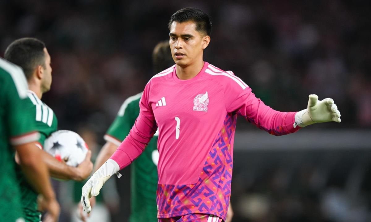 ‘Tala-Rangel-recibe-grito-homofobico-de-la-aficion-mexicana-tras-derrota-ante-EU